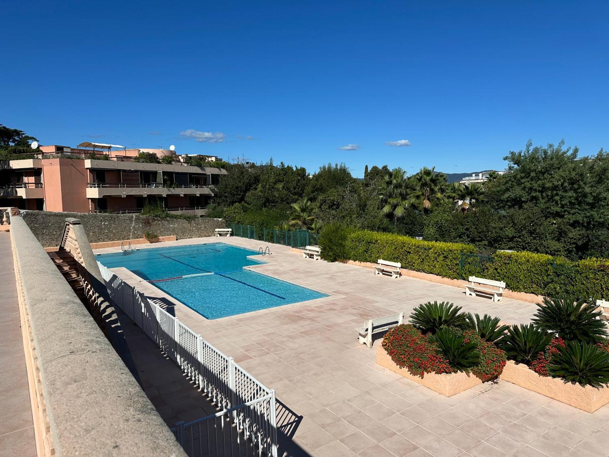Saint-Tropez - Studio 40 M2 Zewnętrze zdjęcie